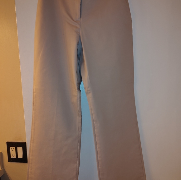 Light taupe pants suit - Picture 2 of 7